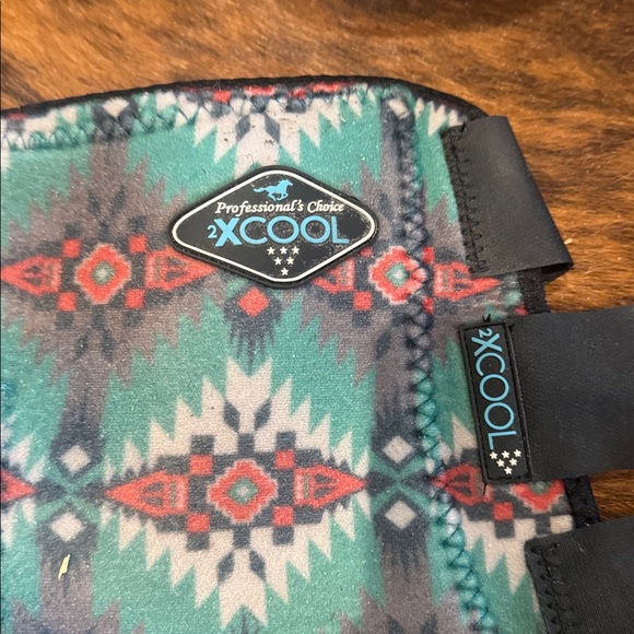 Professional Choice 2X Cool set of 4 Medium Horse Wraps in color pattern Taos - Picture 8 of 12